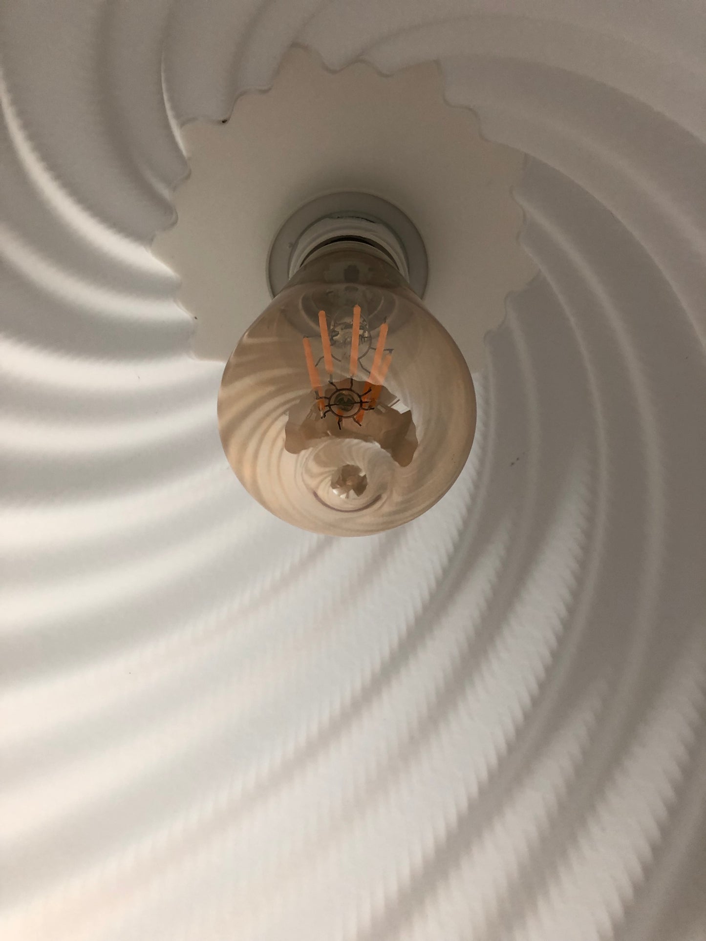 Abat-jour Torsadé Suspension Luminaire – Impression 3D – Ampoule Vintage Incluse