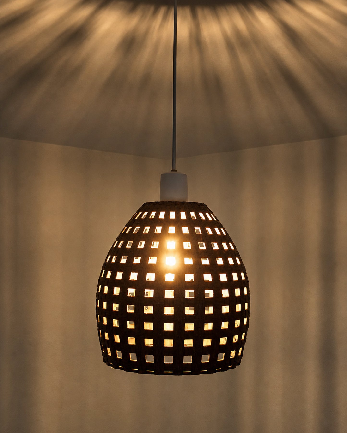 Abat-jour suspension marron effet tressé – Design artisanal imprimé en 3D
