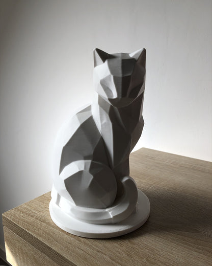 Geometric Cat Figurine Decoration – Statue – Gift for Cat Lovers