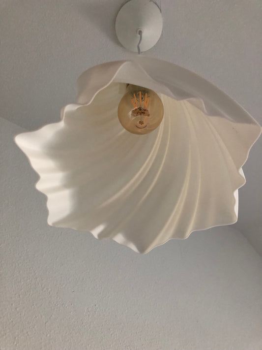 Abat Jours Design Torsadée en Éco-PLA – L'Innovation Lumineuse Ampoule vintage 8 watts fournie