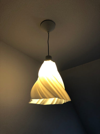 Abat Jours Design Torsadée en Éco-PLA – L'Innovation Lumineuse Ampoule vintage 8 watts fournie