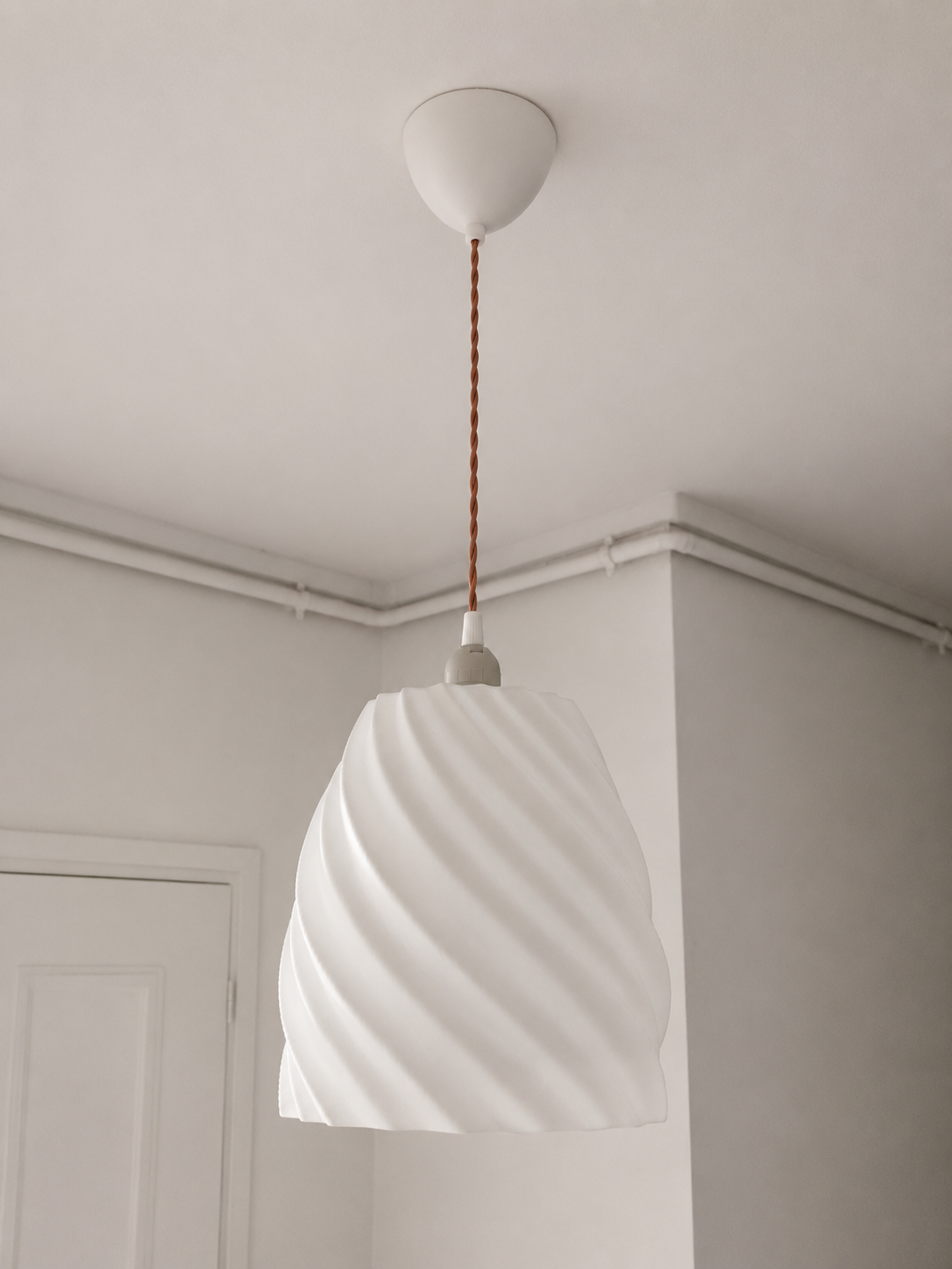 Abat-jour Torsadé Suspension Luminaire – Impression 3D – Ampoule Vintage Incluse