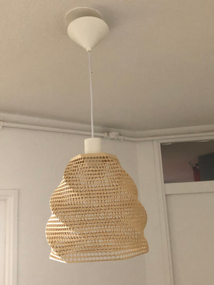 Abat-jour perforé design – prêt à installer avec ampoule vintage