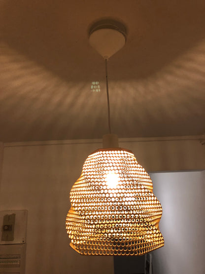 Abat-jour perforé design – prêt à installer avec ampoule vintage