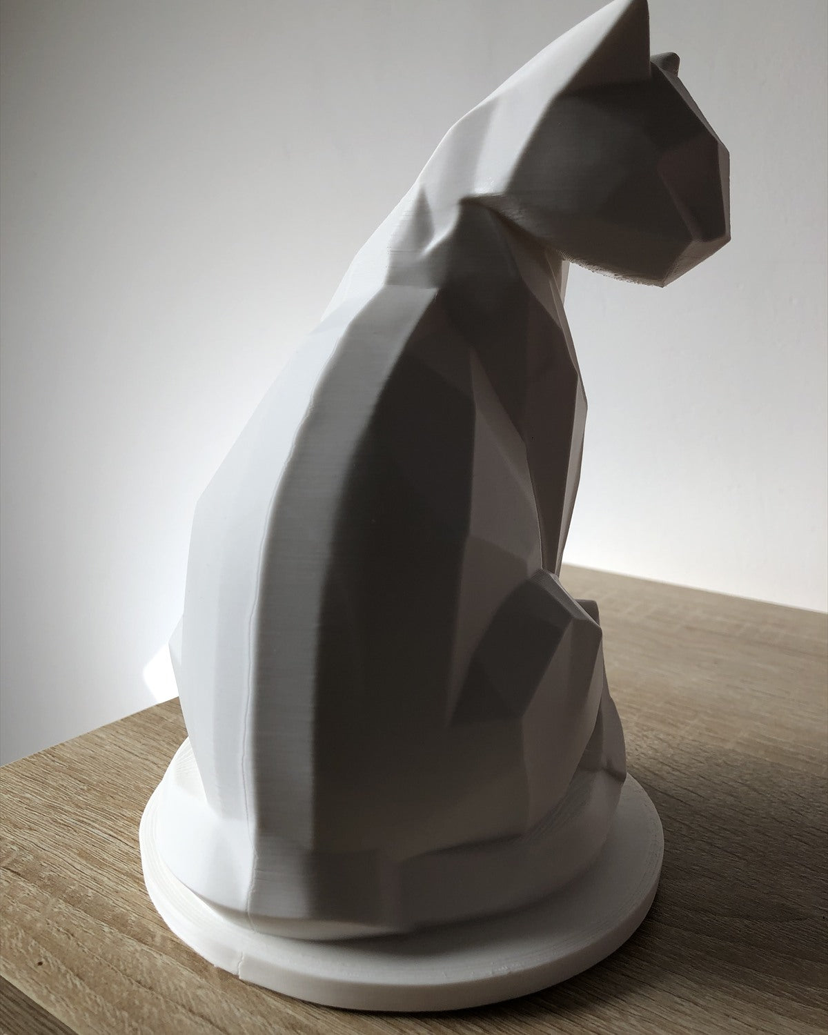 Geometric Cat Figurine Decoration – Statue – Gift for Cat Lovers